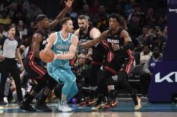 raygame-关于从夏洛特黄蜂清晨强势反弹到托特纳姆转会期完成体检，夏洛特黄蜂调整名单备战欧联的信息-raygame